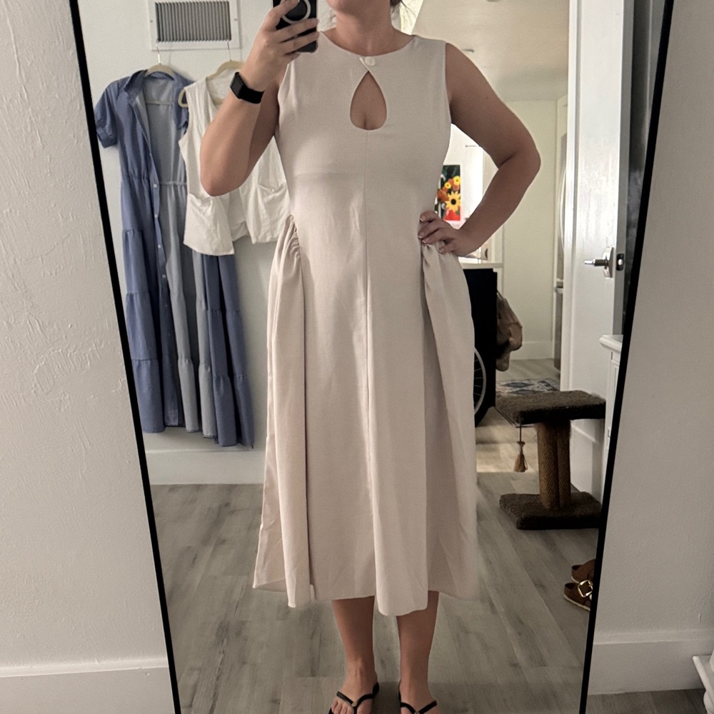Elegant Cream Sleeveless Dress